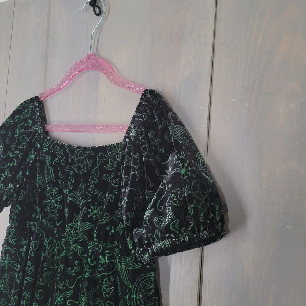 Wicked Paul Tazewell Dress Kids Size 8 Black Green Velvet Puff Sleeve Mystical